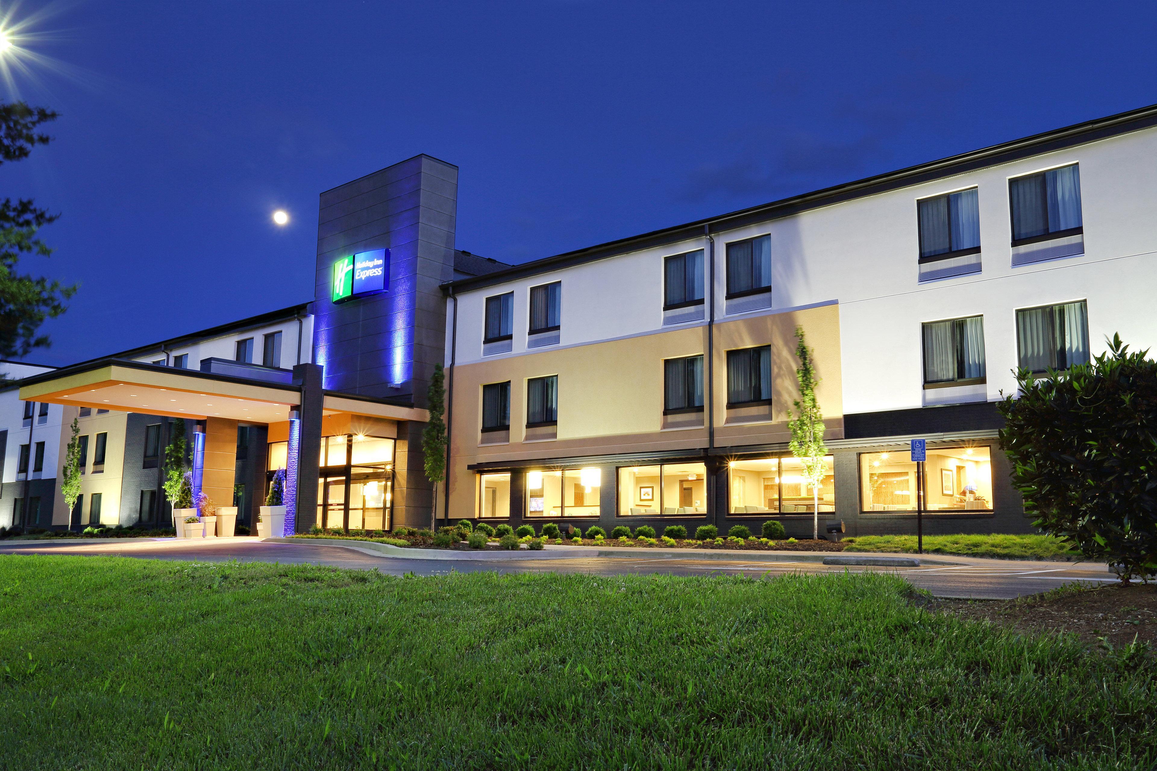 Holiday Inn Express Brentwood-South Cool Springs By Ihg Eksteriør billede