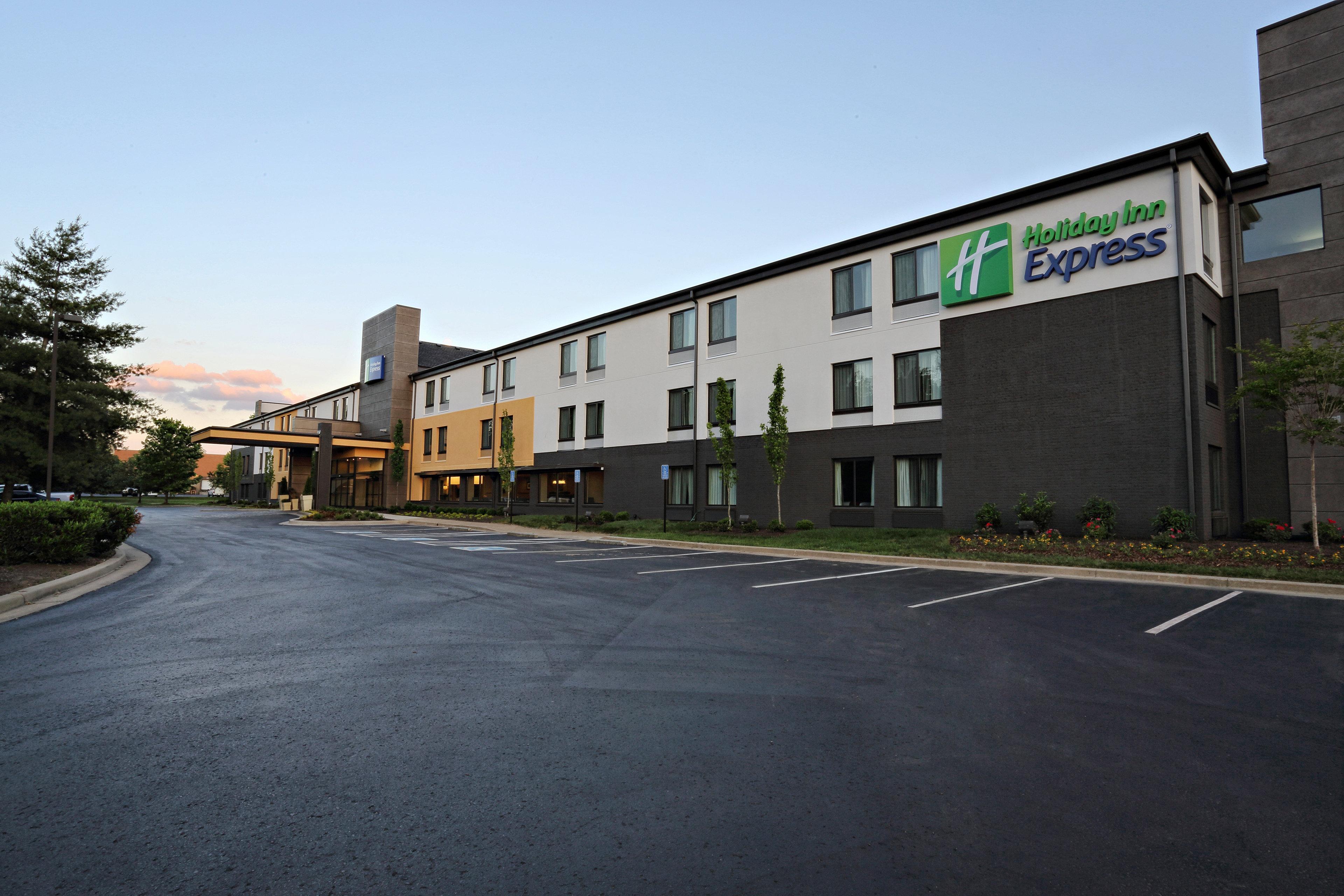 Holiday Inn Express Brentwood-South Cool Springs By Ihg Eksteriør billede