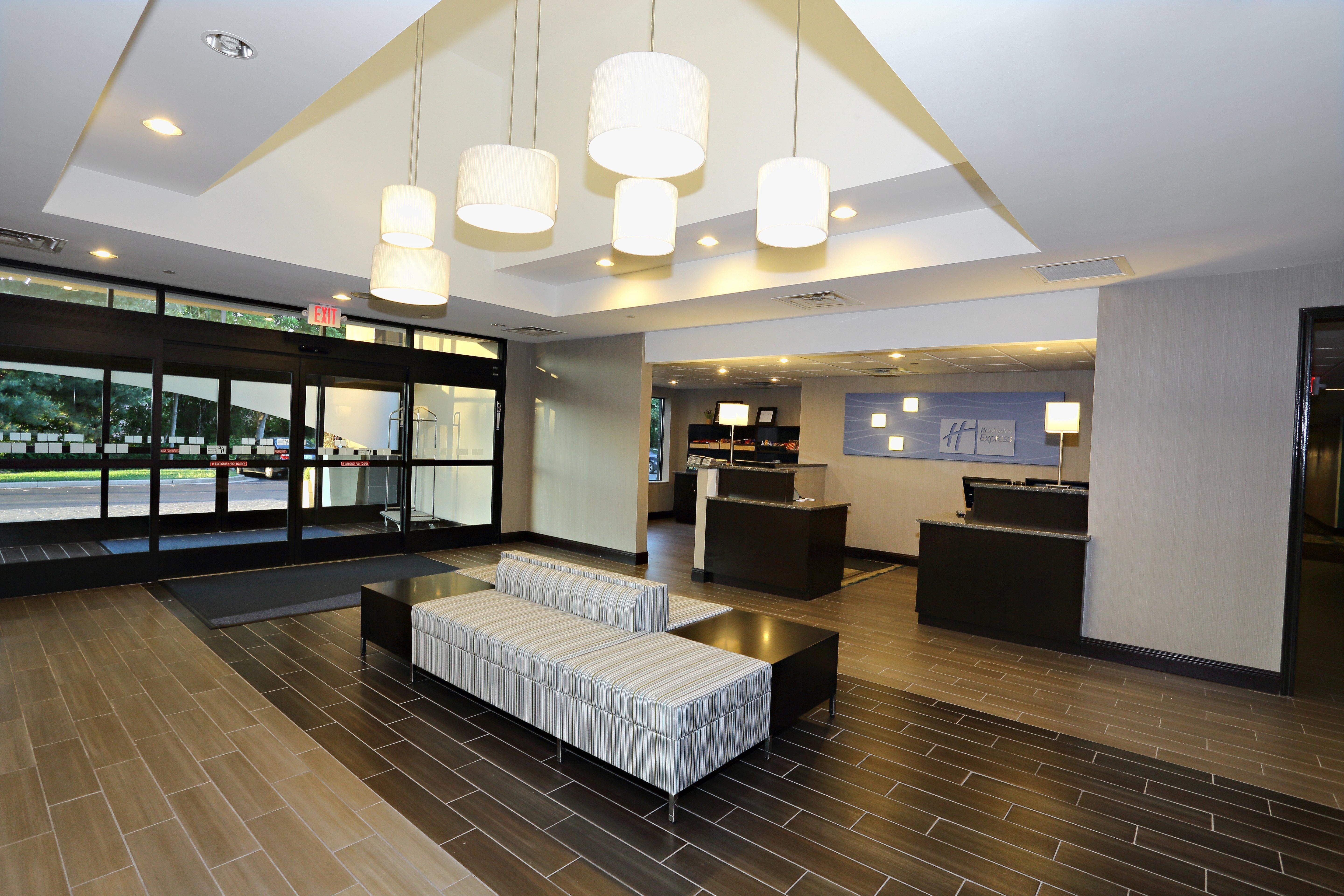 Holiday Inn Express Brentwood-South Cool Springs By Ihg Eksteriør billede